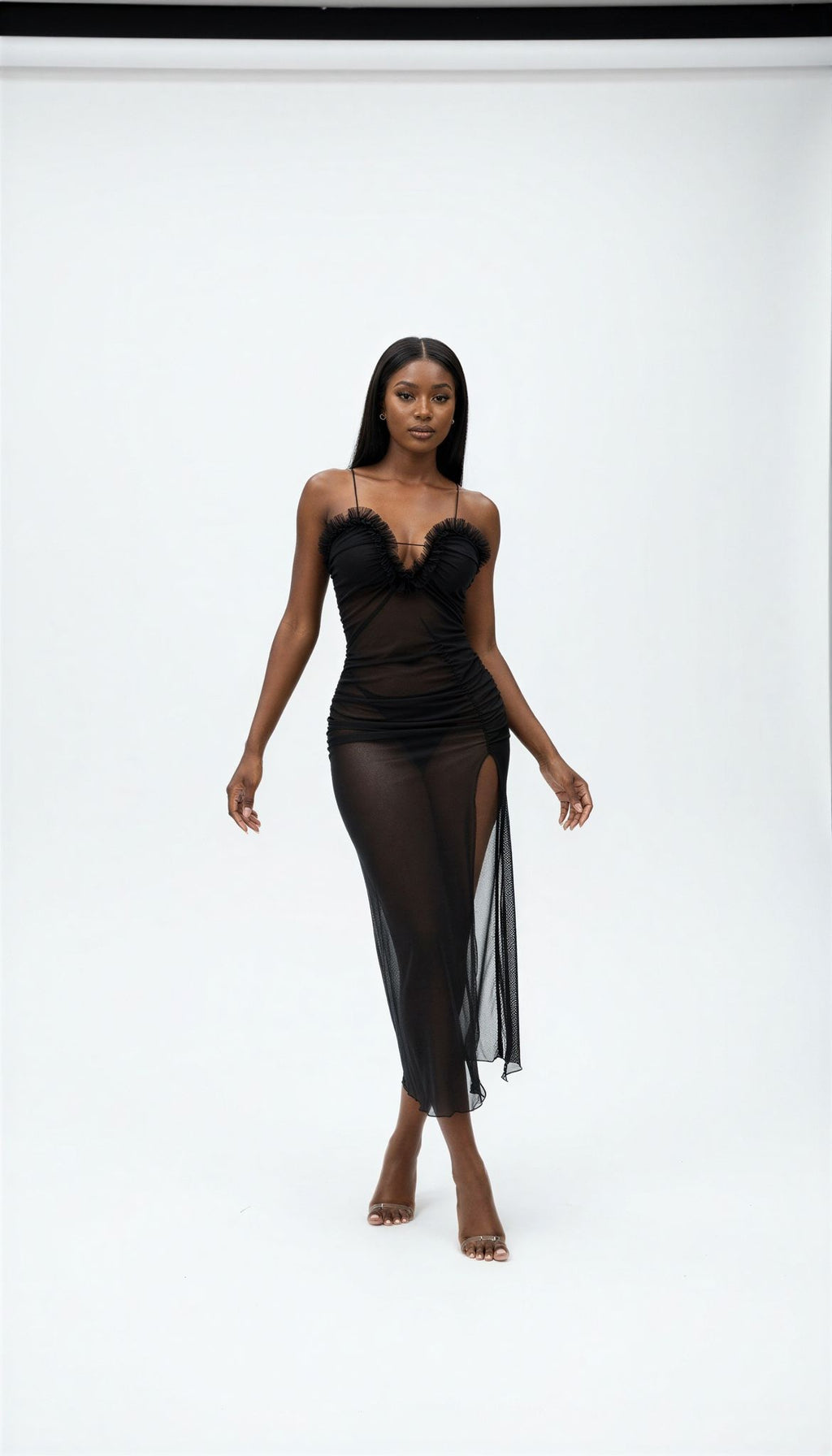 Transparentes, langes Abendkleid mit Trägern