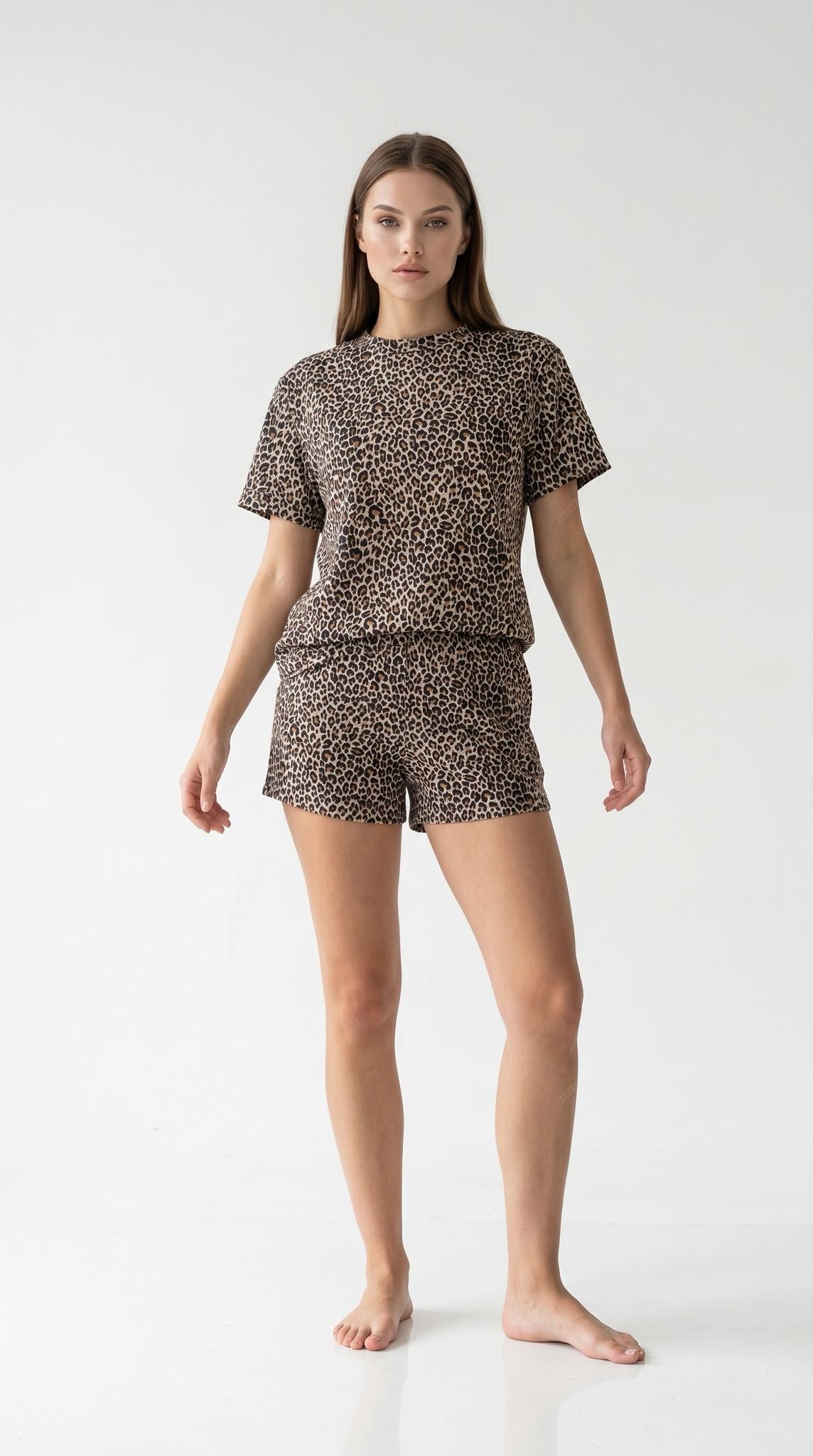 Pyjama-Set aus Jersey mit Leopardenmuster - Studioansicht