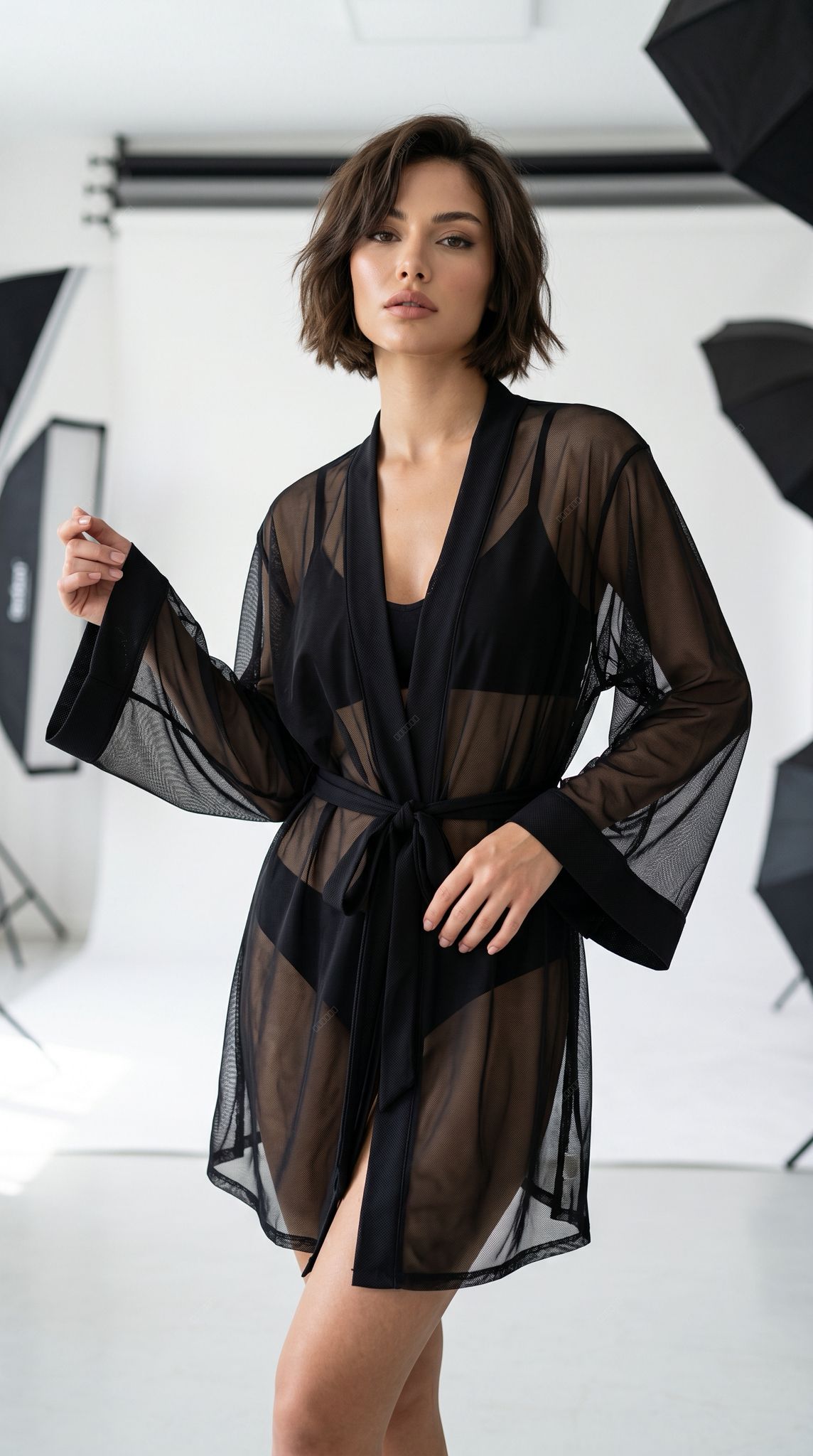 Schwarzer, vollständig transparenter Damen-Kimono